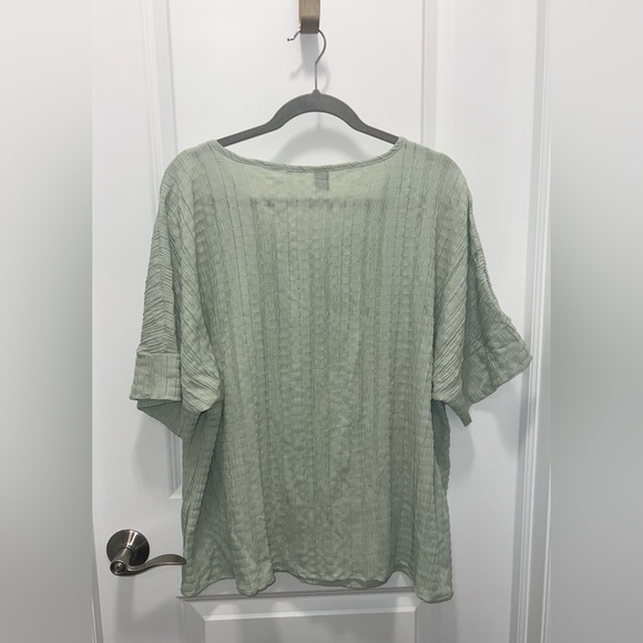 Shein Woman’s Oversized Textured Green Top Size Medium - Picture 2 of 5
